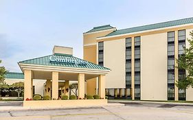 Comfort Inn & Suites Piqua-Near Troy-I75